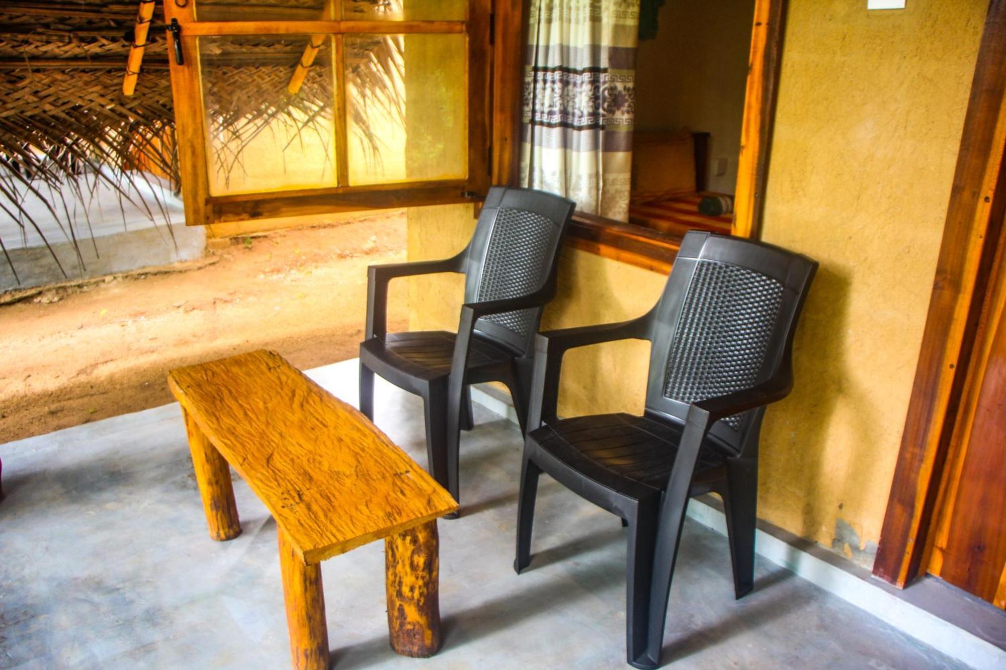 Jungle Host Hostel And Tree House Sigiriya Exterior foto