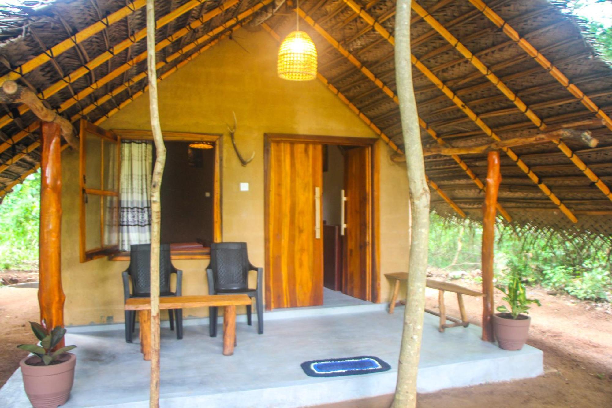 Jungle Host Hostel And Tree House Sigiriya Exterior foto