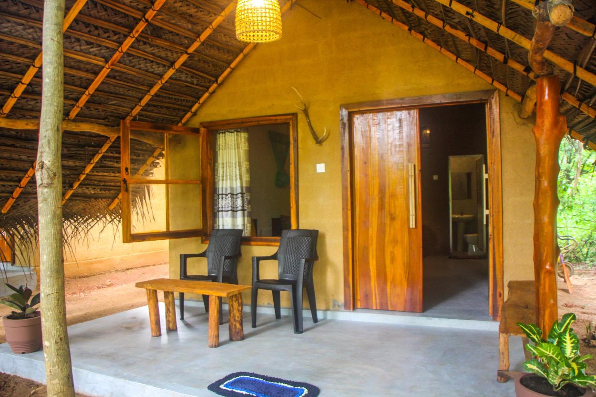 Jungle Host Hostel And Tree House Sigiriya Exterior foto