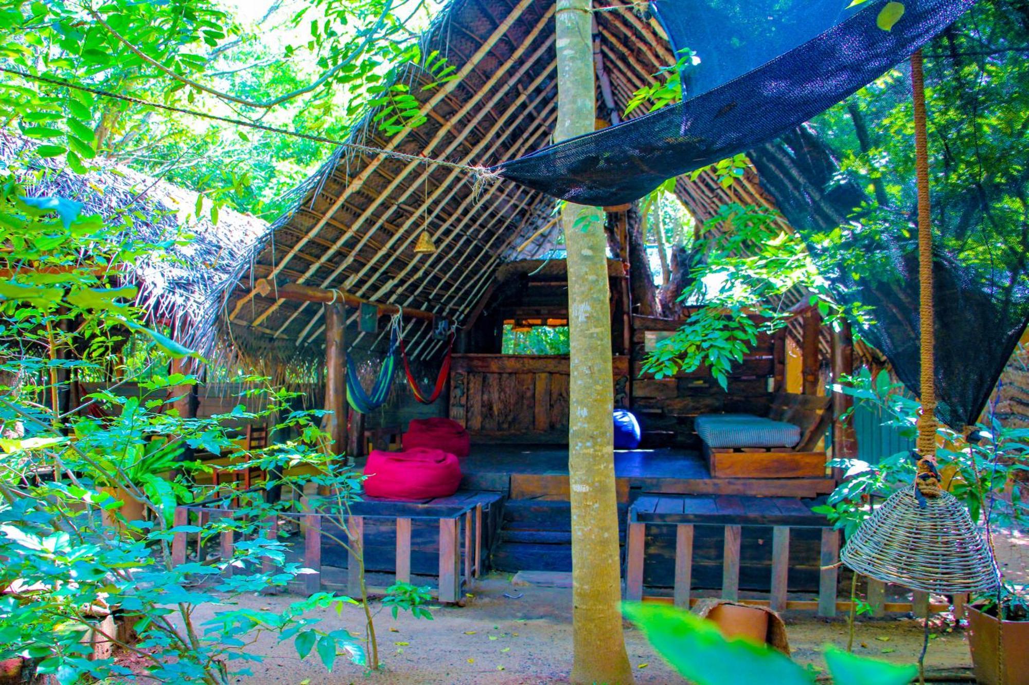 Jungle Host Hostel And Tree House Sigiriya Exterior foto