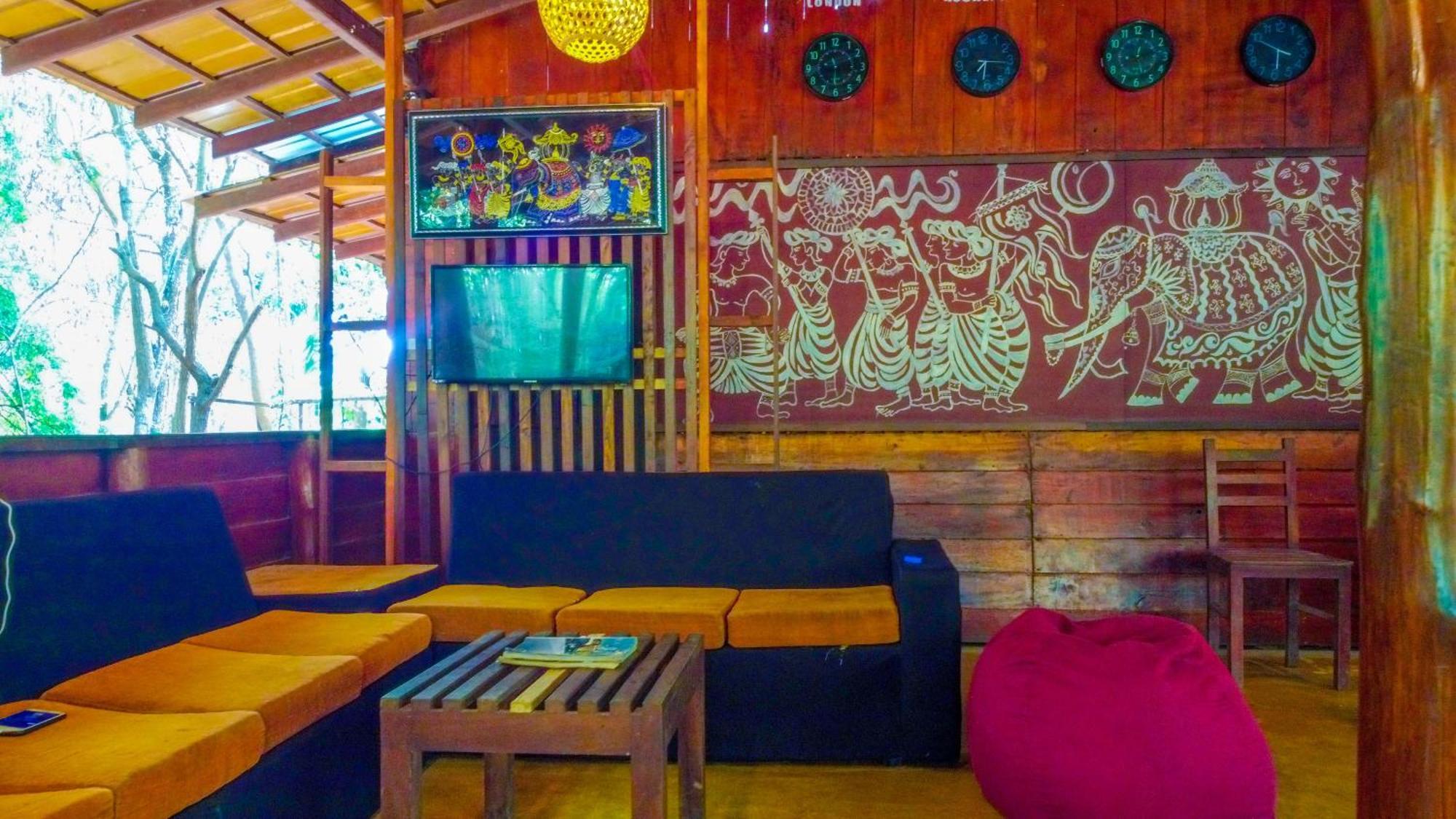 Jungle Host Hostel And Tree House Sigiriya Exterior foto